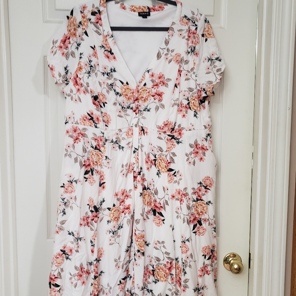 Torrid white floral dress